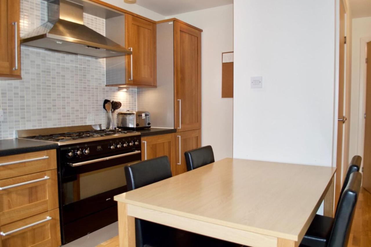 Modern 2 Bedroom City Centre Flat EDI Exterior photo