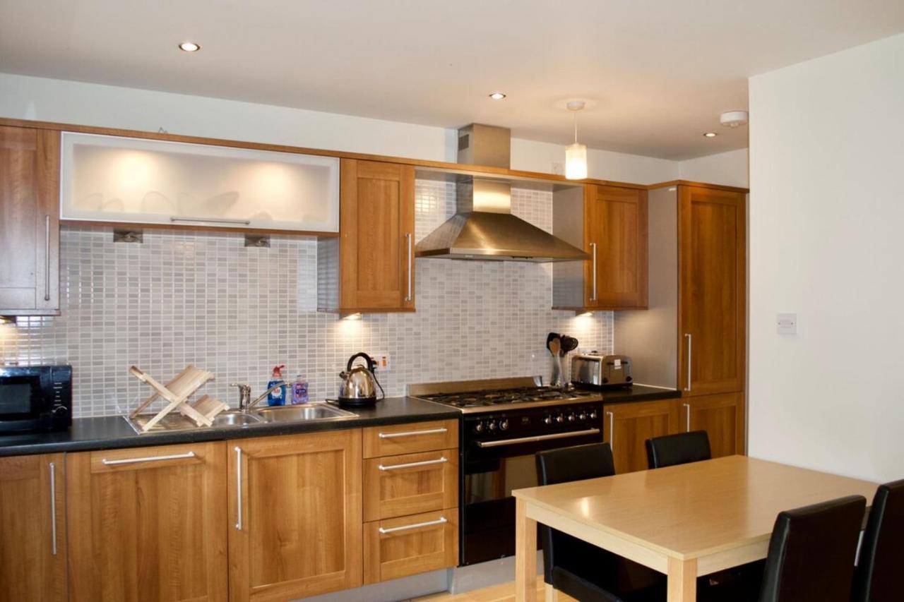 Modern 2 Bedroom City Centre Flat EDI Exterior photo