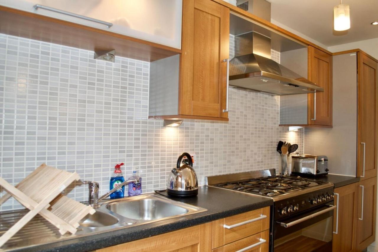 Modern 2 Bedroom City Centre Flat EDI Exterior photo