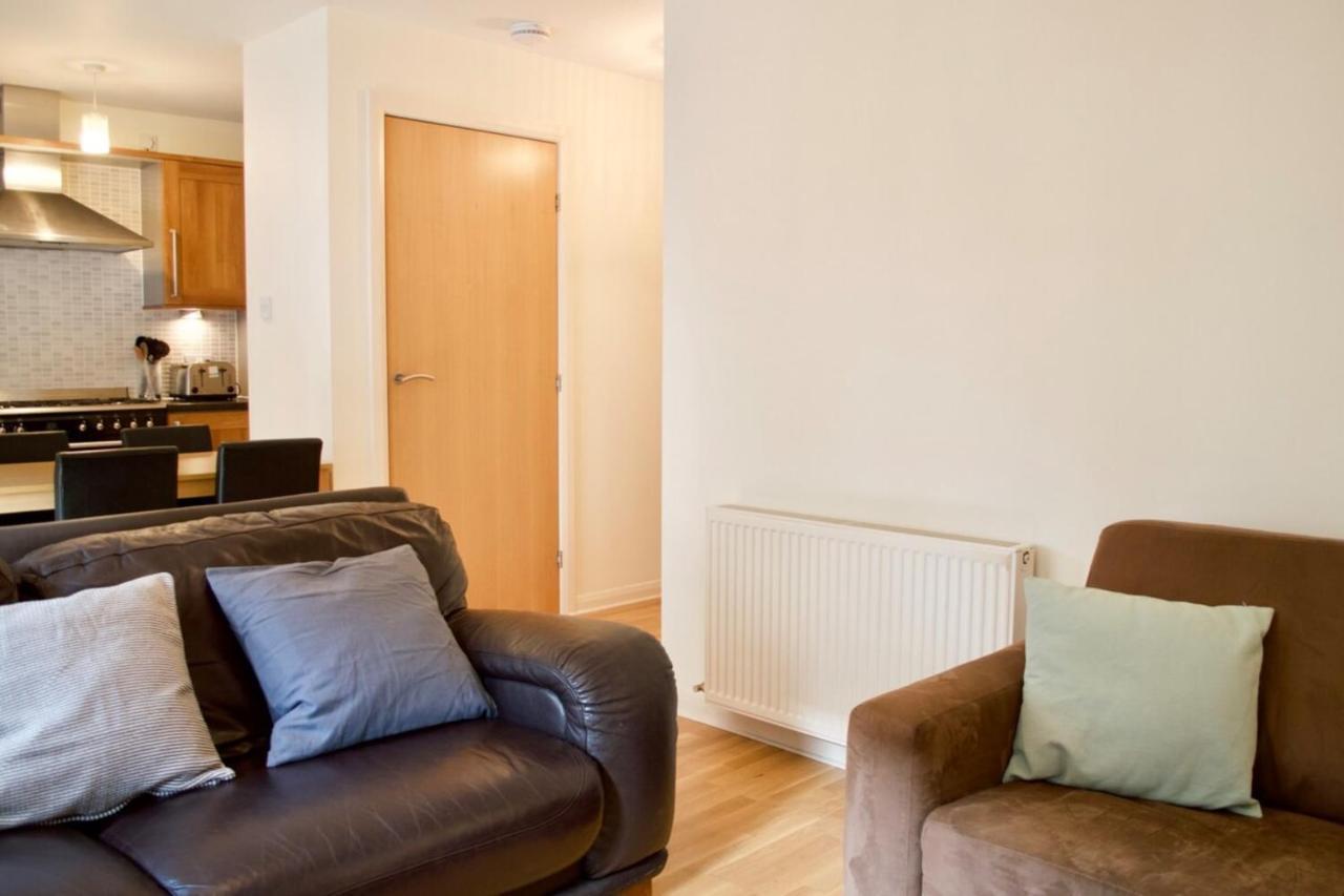 Modern 2 Bedroom City Centre Flat EDI Exterior photo