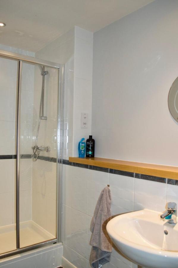 Modern 2 Bedroom City Centre Flat EDI Exterior photo