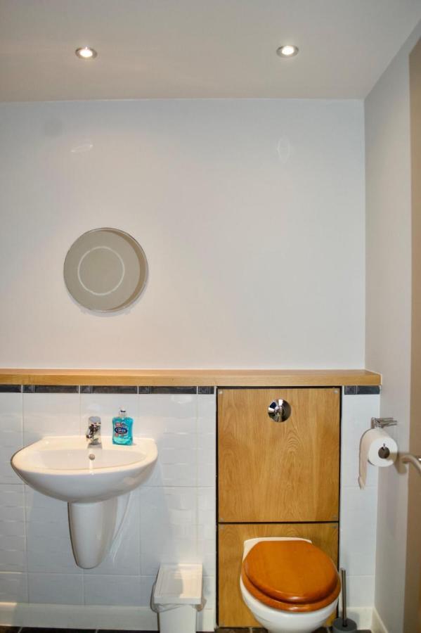 Modern 2 Bedroom City Centre Flat EDI Exterior photo